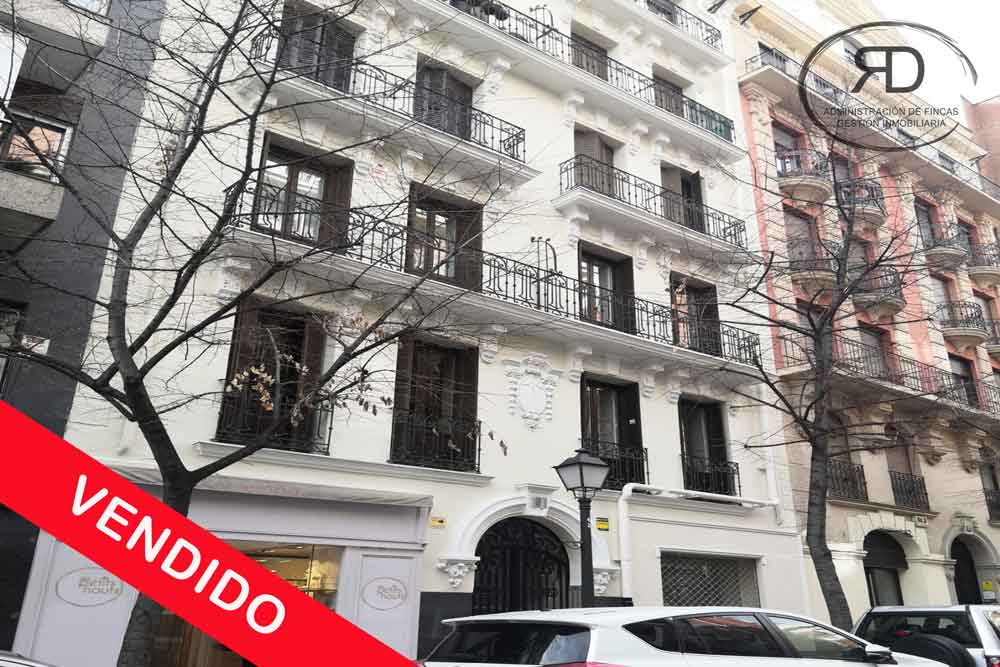 Venta de piso en calle Claudio Coello