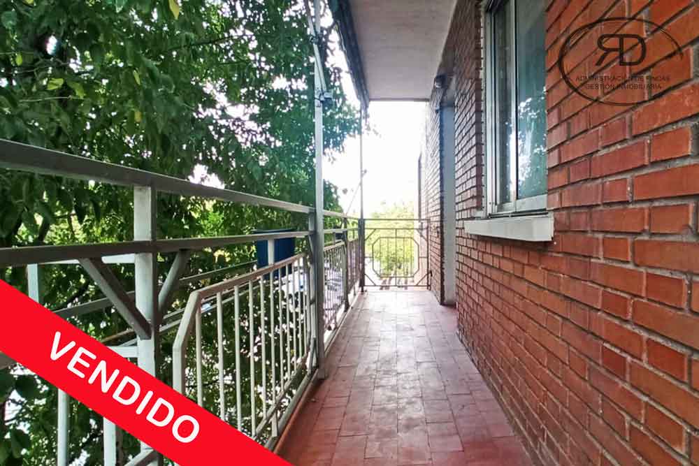 Venta de piso en calle José del Pino