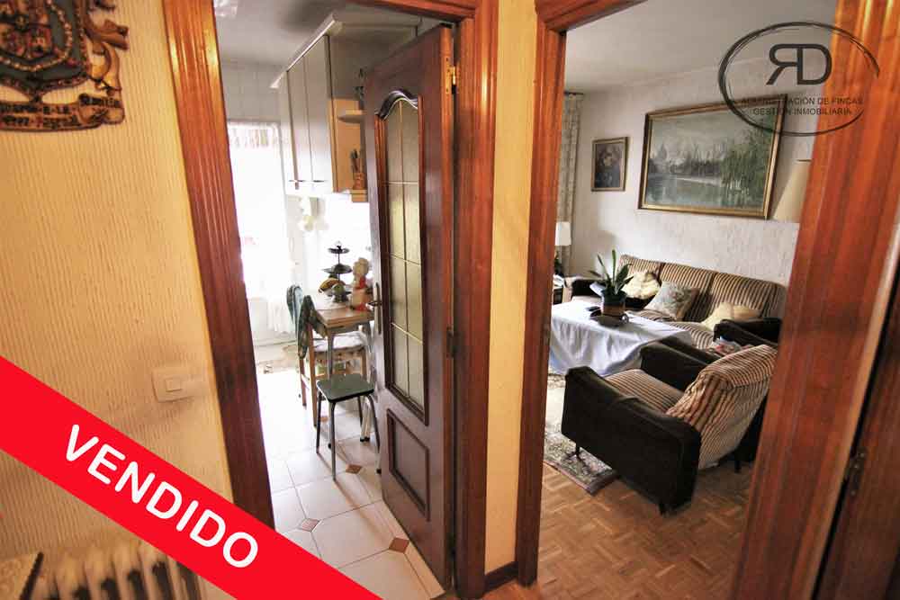 Venta de piso en calle Villardondiego